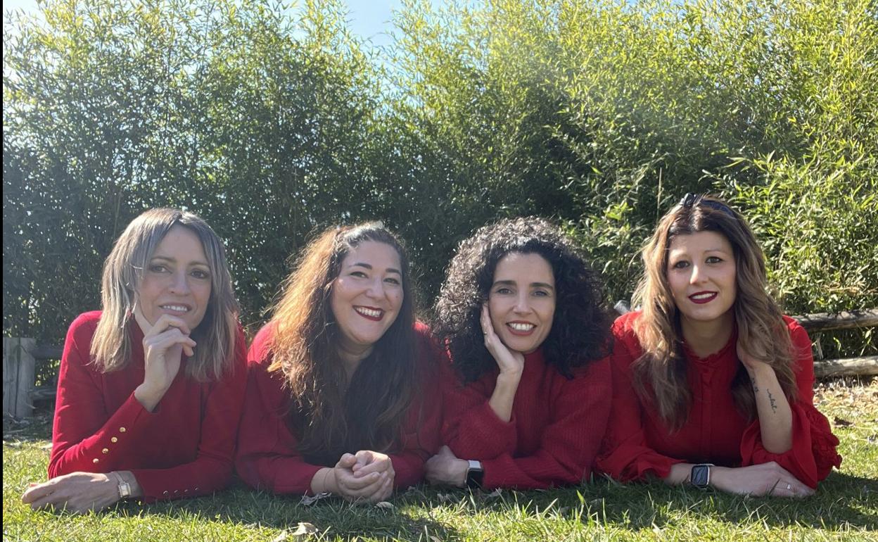 El equipo de Crea 3 Publicidad. De izquierda a derecha, Natalia Tubía, Virginia Nieto, Cristina Castaños y Tamara Noguero. 