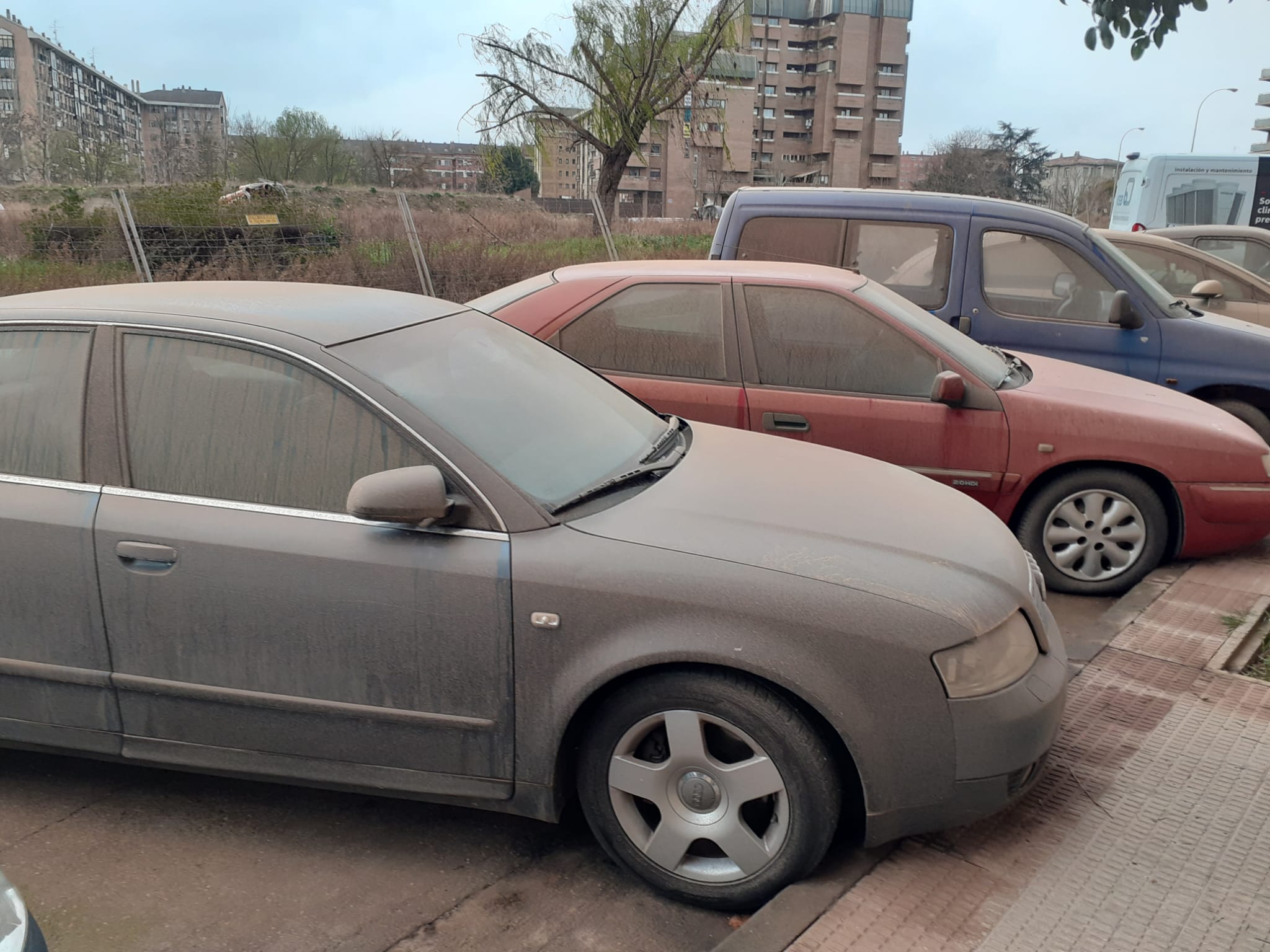 Fotos: Lluvia de barro en Logroño