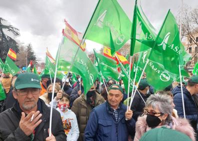 Imagen secundaria 1 - Los riojanos se suman a las voces que claman por el campo