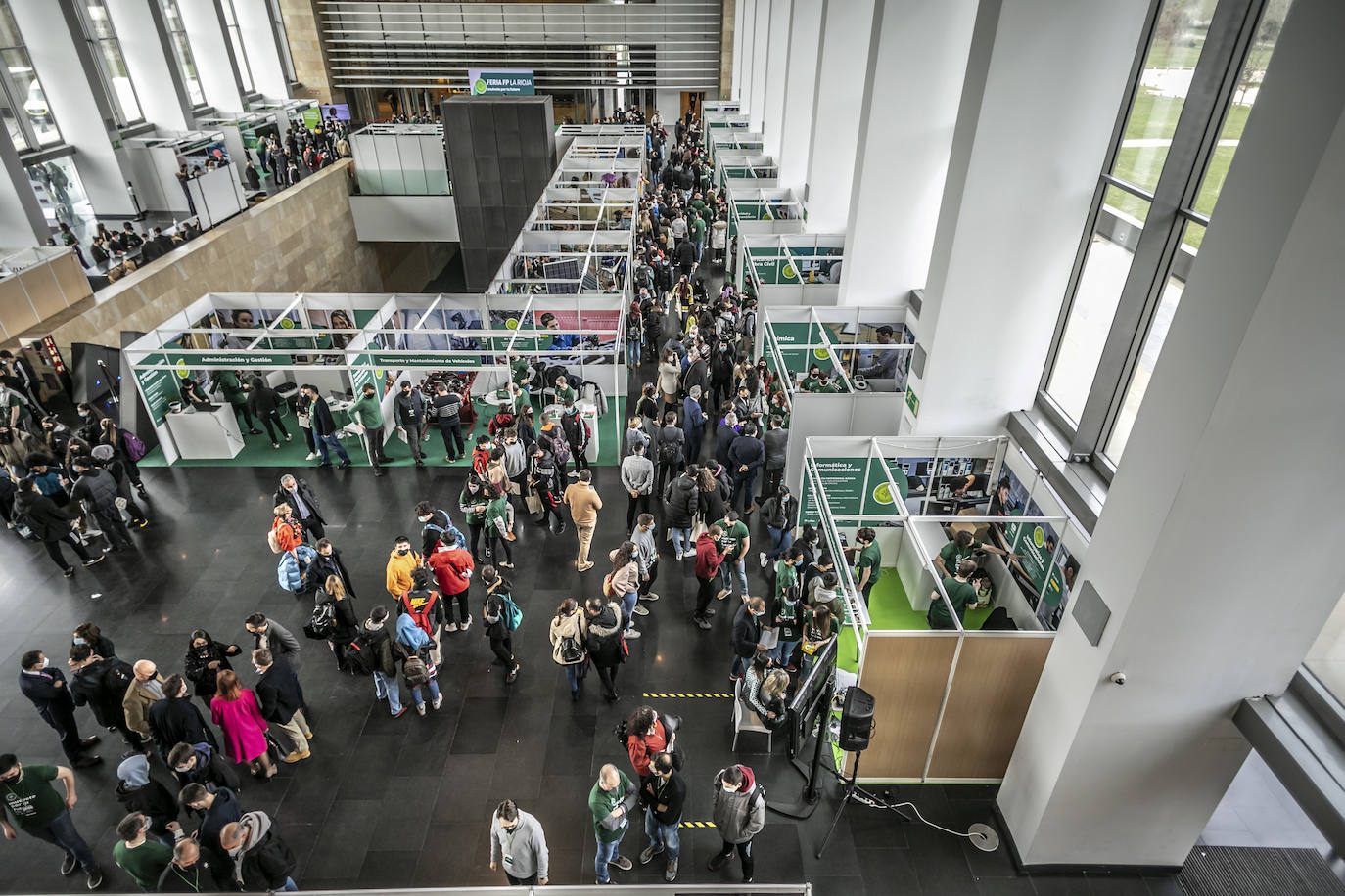 Fotos: Feria de Formación Profesional en Riojafórum