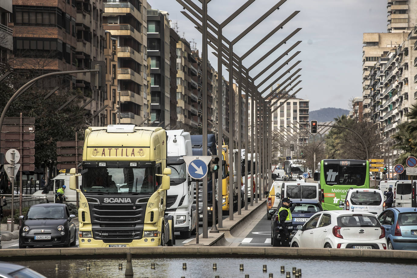 La tercera marcha de camiones recorre este jueves las calles del centro de Logroño. 