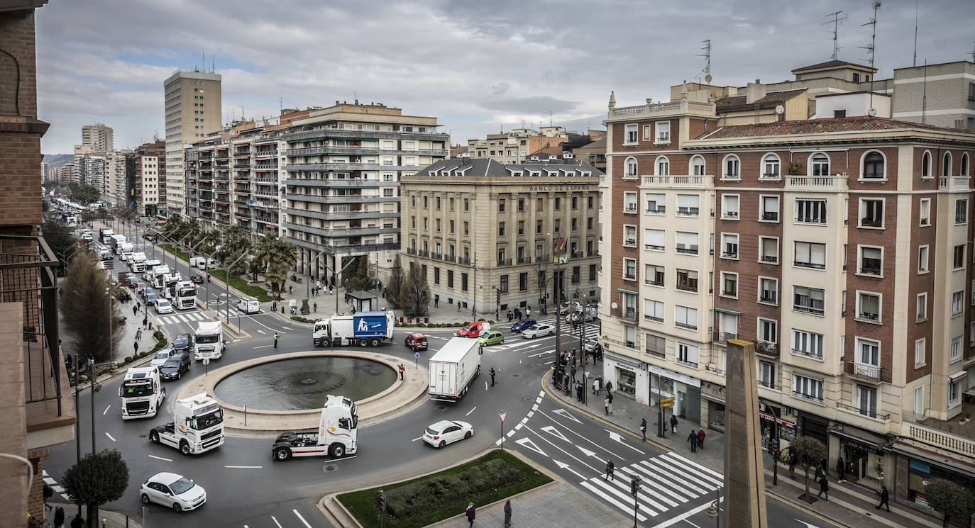 La tercera marcha de camiones recorre este jueves las calles del centro de Logroño. 