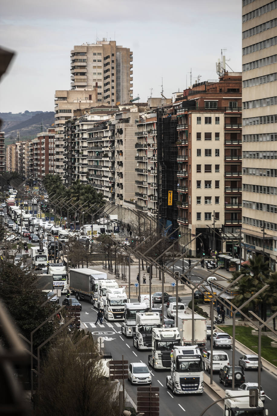 La tercera marcha de camiones recorre este jueves las calles del centro de Logroño. 