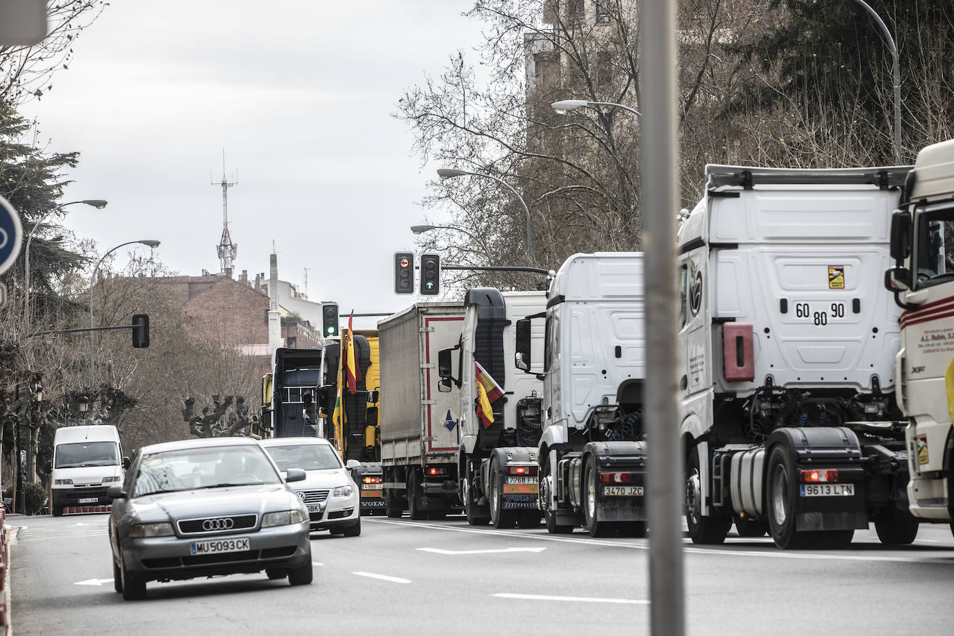 La tercera marcha de camiones recorre este jueves las calles del centro de Logroño. 