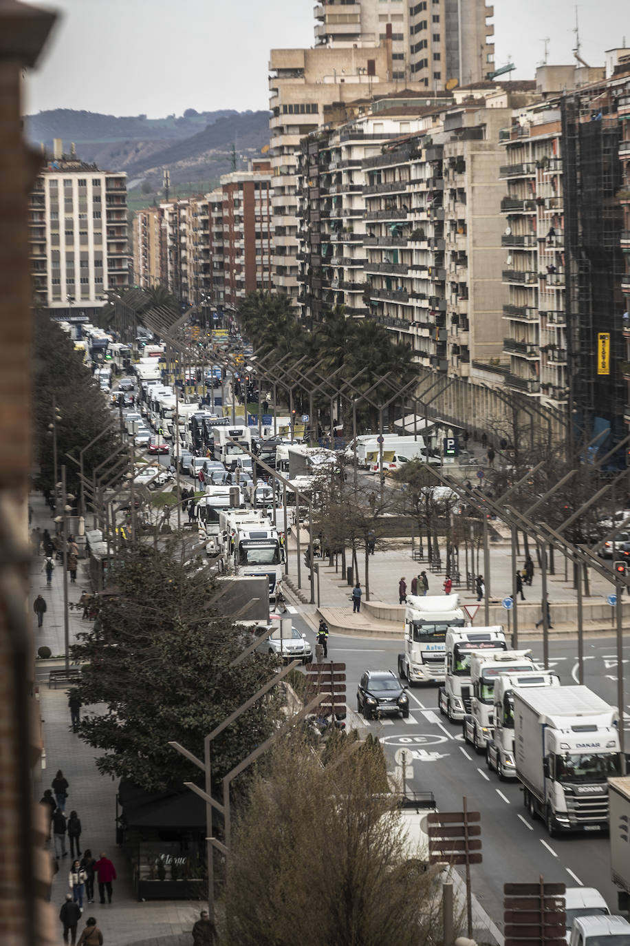 La tercera marcha de camiones recorre este jueves las calles del centro de Logroño. 