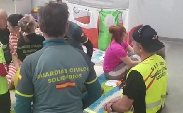 Los guardias civiles riojanos, en Polonia: «Cuidan a estos niños como si fueran suyos»