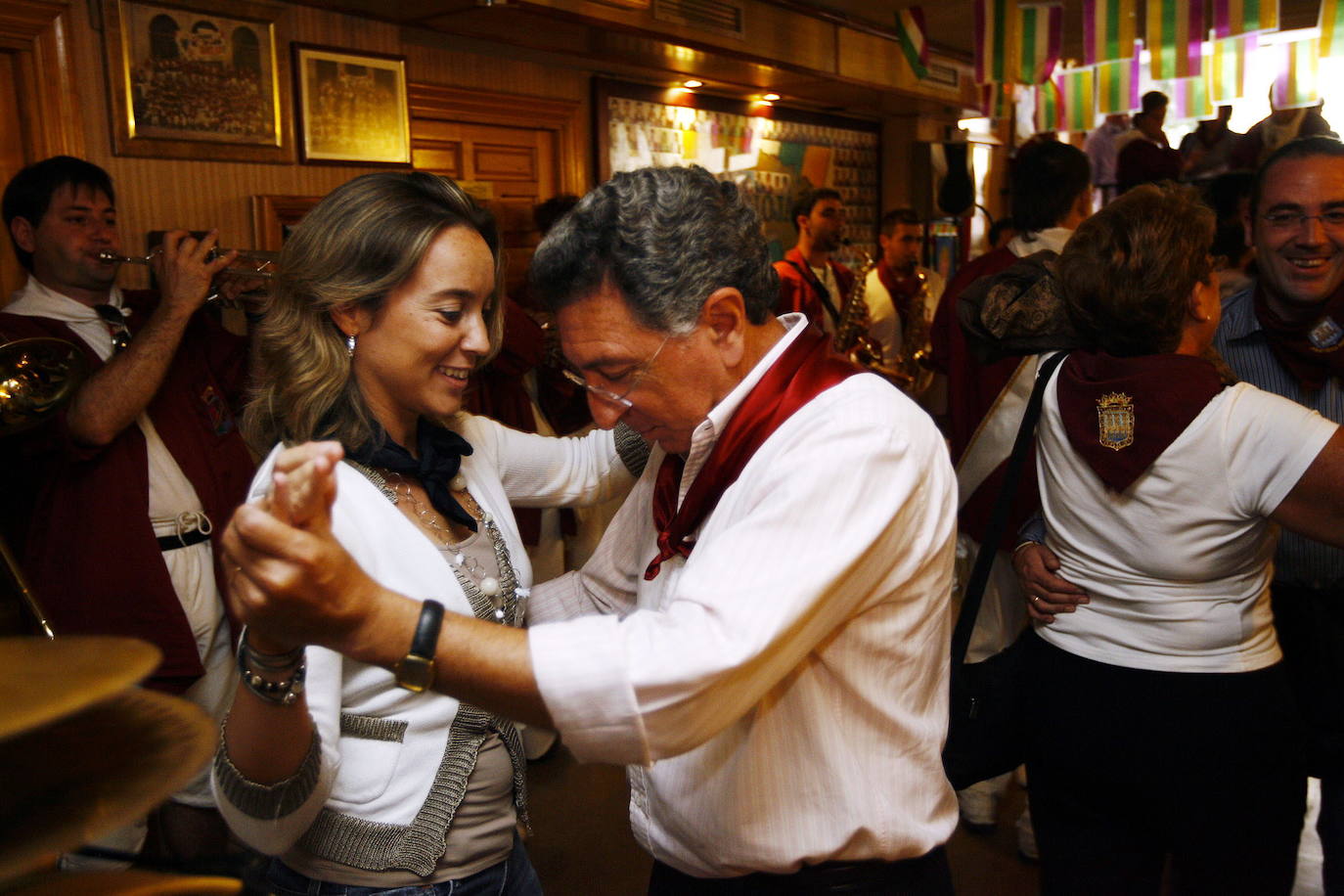 Jefa de la oposición, 2007. Revuelta pierde la alcaldía y se retira. Gamarra se queda como cabeza de la oposición al socialista Tomás Santos.