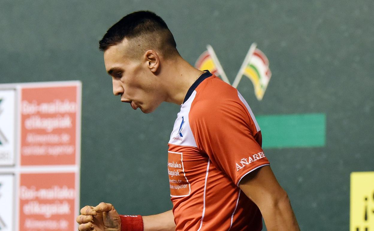Javier Zabala, en un partido en el Adarraga. 