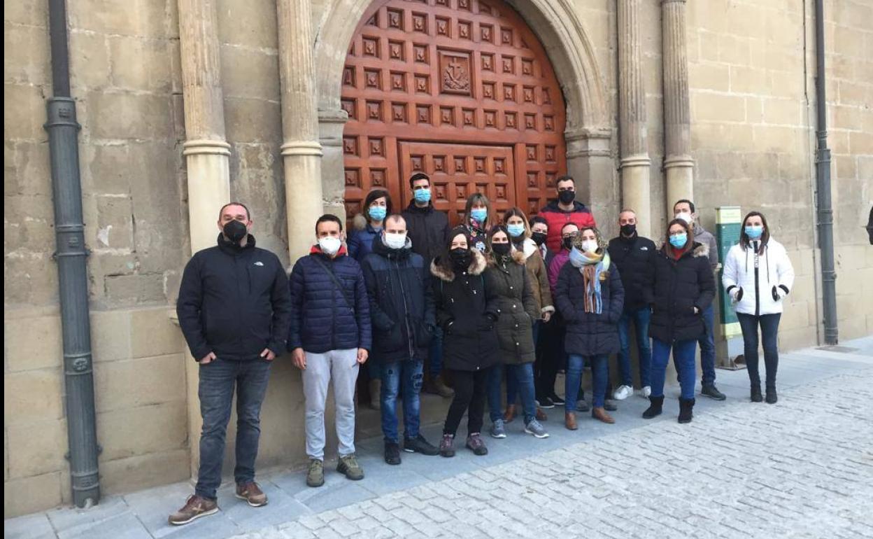 Un grupo de familias promovió una campaña para solicitar más plazas en Infantil y poder escolarizar a sus hijos.