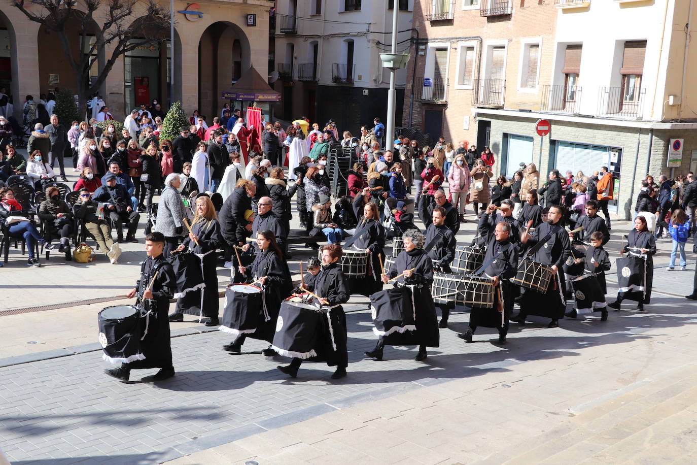 Fotos: Las calles de Alfaro redoblan con la solemnidad de Semana Santa