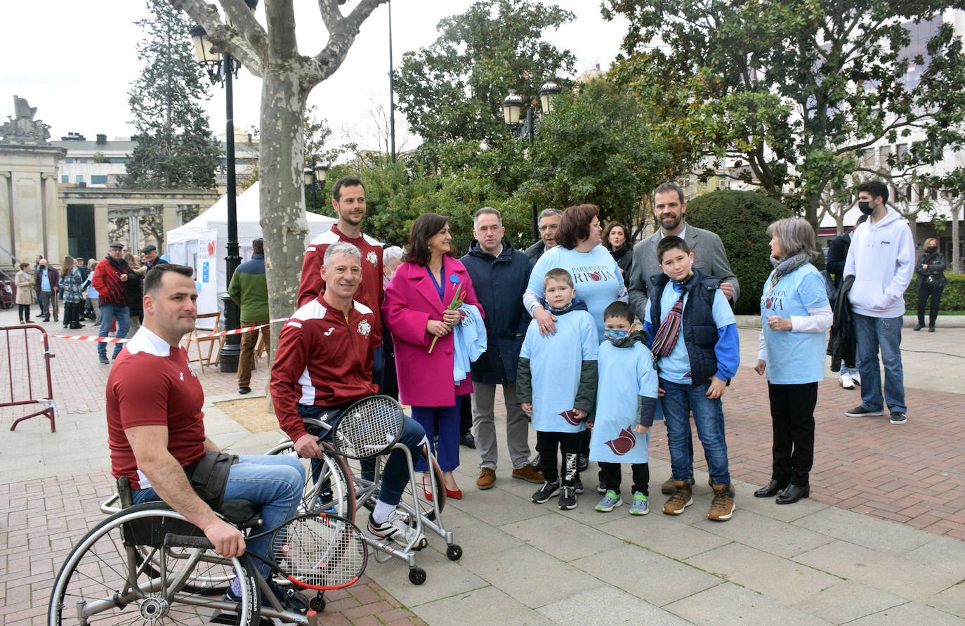 Fotos: Actividades en El Espolón con motivo del Día Mundial del Parkinson