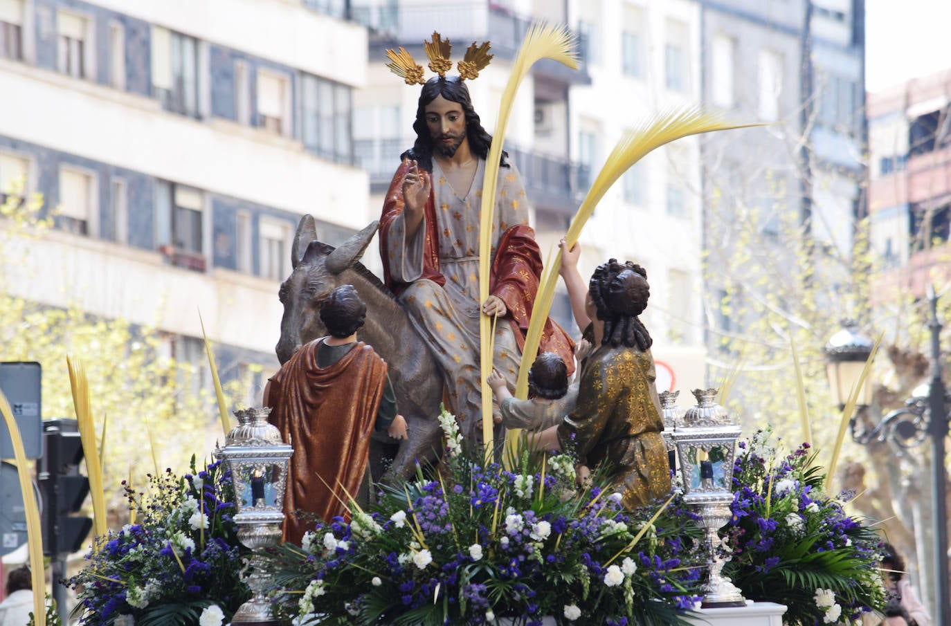 Fotos: Los niños protagonizan la procesión de la Borriquilla de Logroño