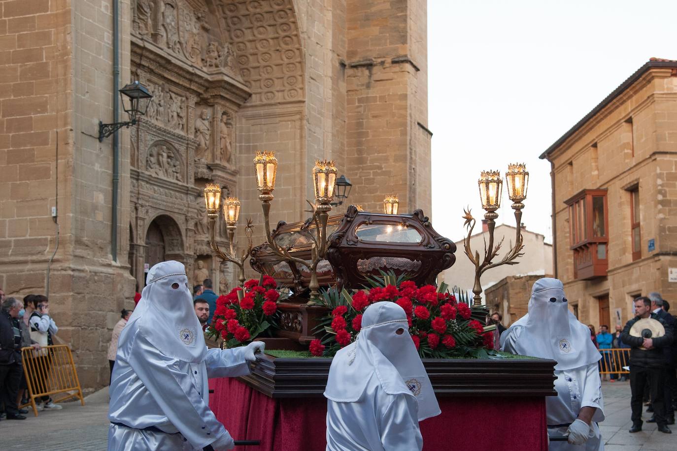 Haro ha recuperado la procesión del Santo Entierro.