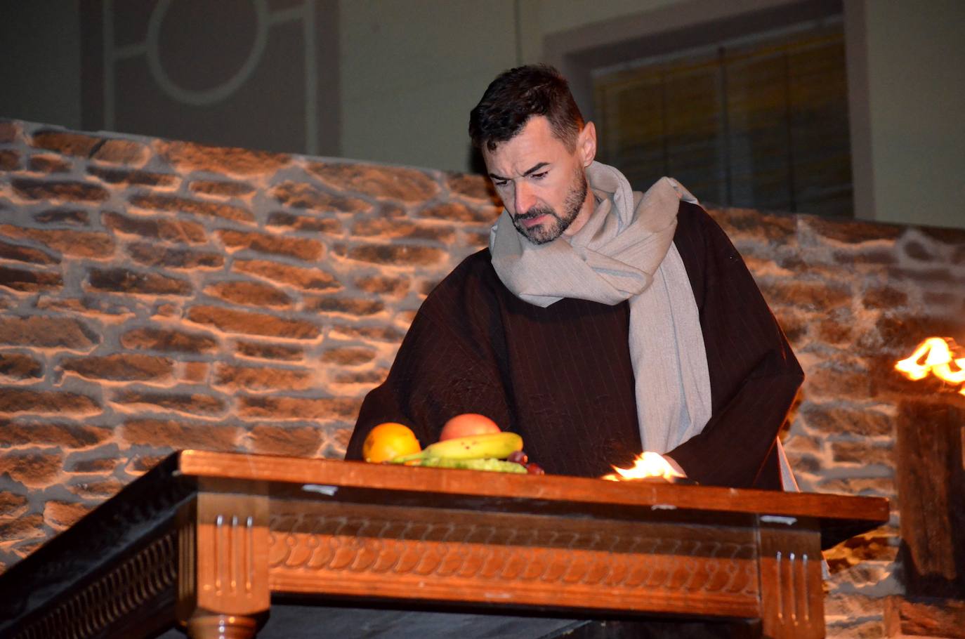 Paso Viviente puso en escena la noche del Jueves Santo la muerte y resurrección de Jesucristo ante miles de personas. 