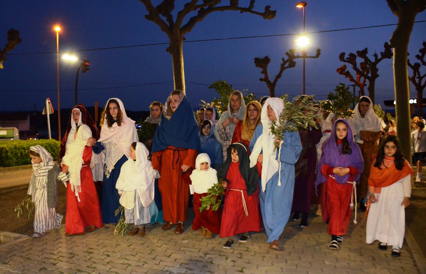 Paso Viviente puso en escena la noche del Jueves Santo la muerte y resurrección de Jesucristo ante miles de personas. 