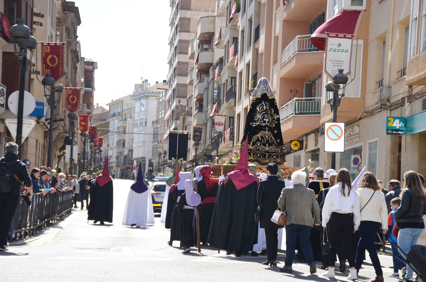 Esta procesión está dedicada a las mujeres maltratadas. 