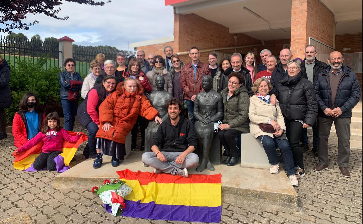 Francisca homenajea, por fin, a su padre