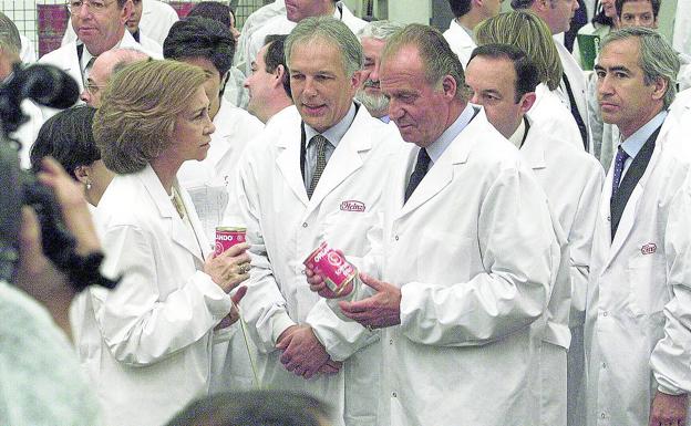 Los reyes Juan Carlos y Sofía inauguraron la nueva planta el 23 de mayo de 2000. 