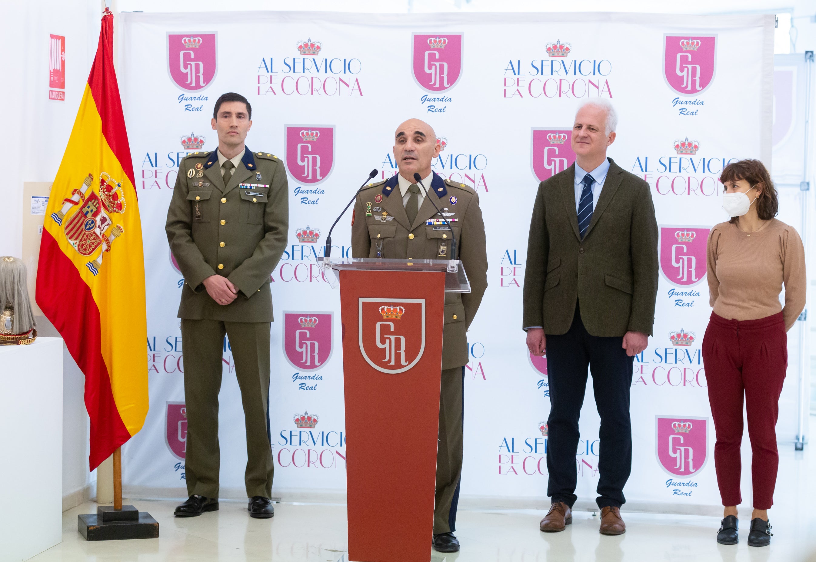 Fotos: La Guardia Real acerca su historia, desde 1504, en una muestra en el Ayuntamiento de Logroño