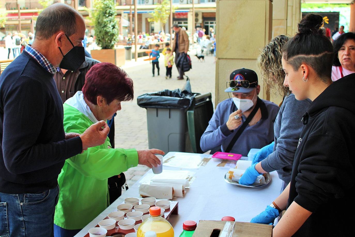 Fotos: Degustación en las fiestas de San Prudencio