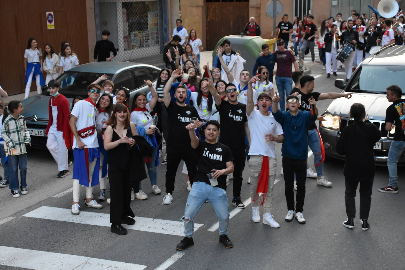 Fotos: Vacas de noche y ranchos en fiestas de Quel