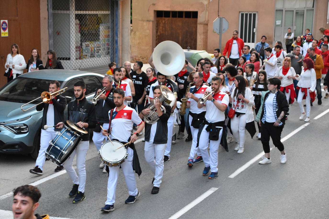Fotos: Vacas de noche y ranchos en fiestas de Quel