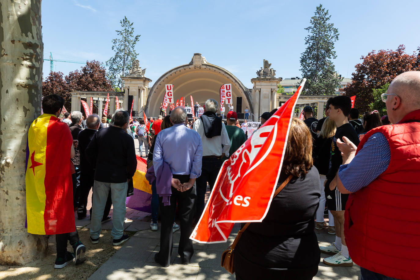 Fotos: Manifestación principal del Primero de Mayo en La Rioja