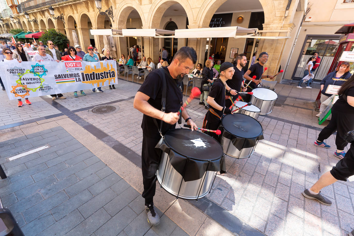 Fotos: Manifestación principal del Primero de Mayo en La Rioja