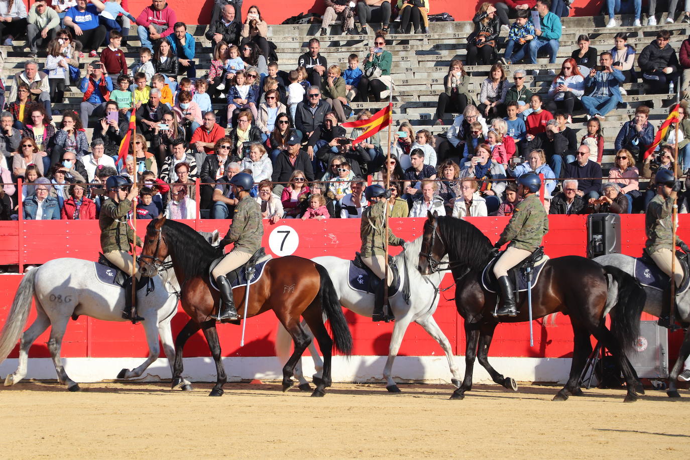 Fotos: El desfile de la caballería de la Guardia Real en Alfaro