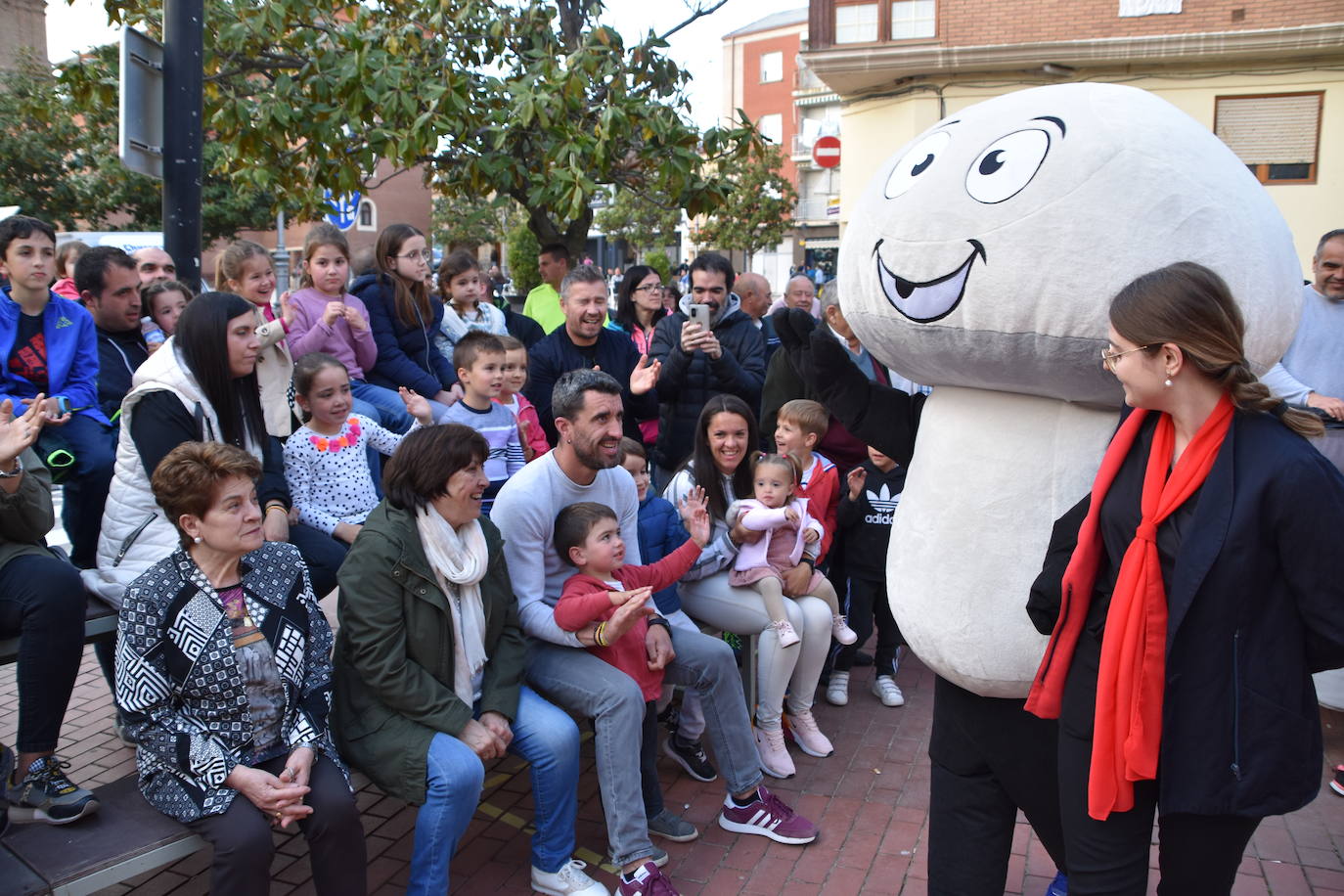 Fotos: Comienza Fungitur con danza, ruta de pinchos y nueva mascota