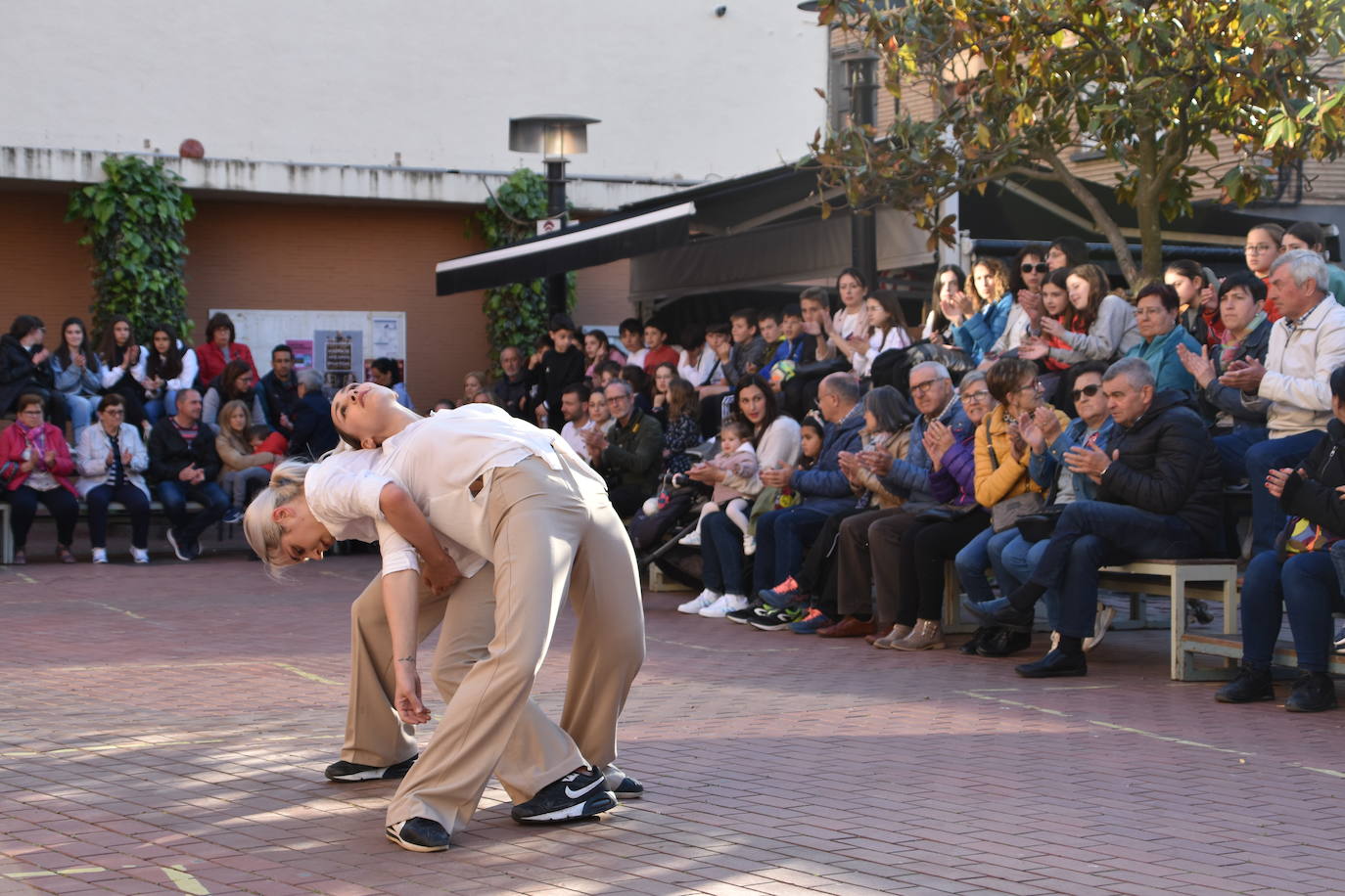 Fotos: Comienza Fungitur con danza, ruta de pinchos y nueva mascota