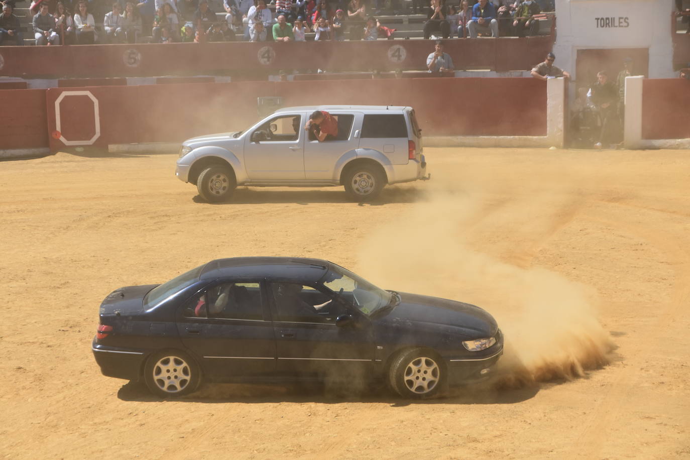 Fotos: Exhibición de la Guardia Real en la plaza de toros de Calahorra