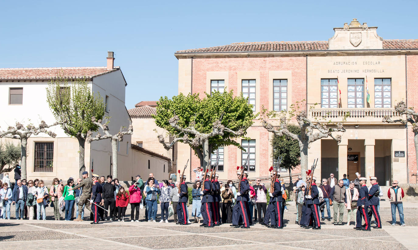 Fotos: La Guardia Real, en las calles de Santo Domingo de la Calzada