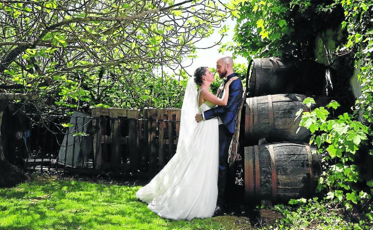 Sara Ferrer y Roberto Bezares, poco después de contraer matrimonio. 