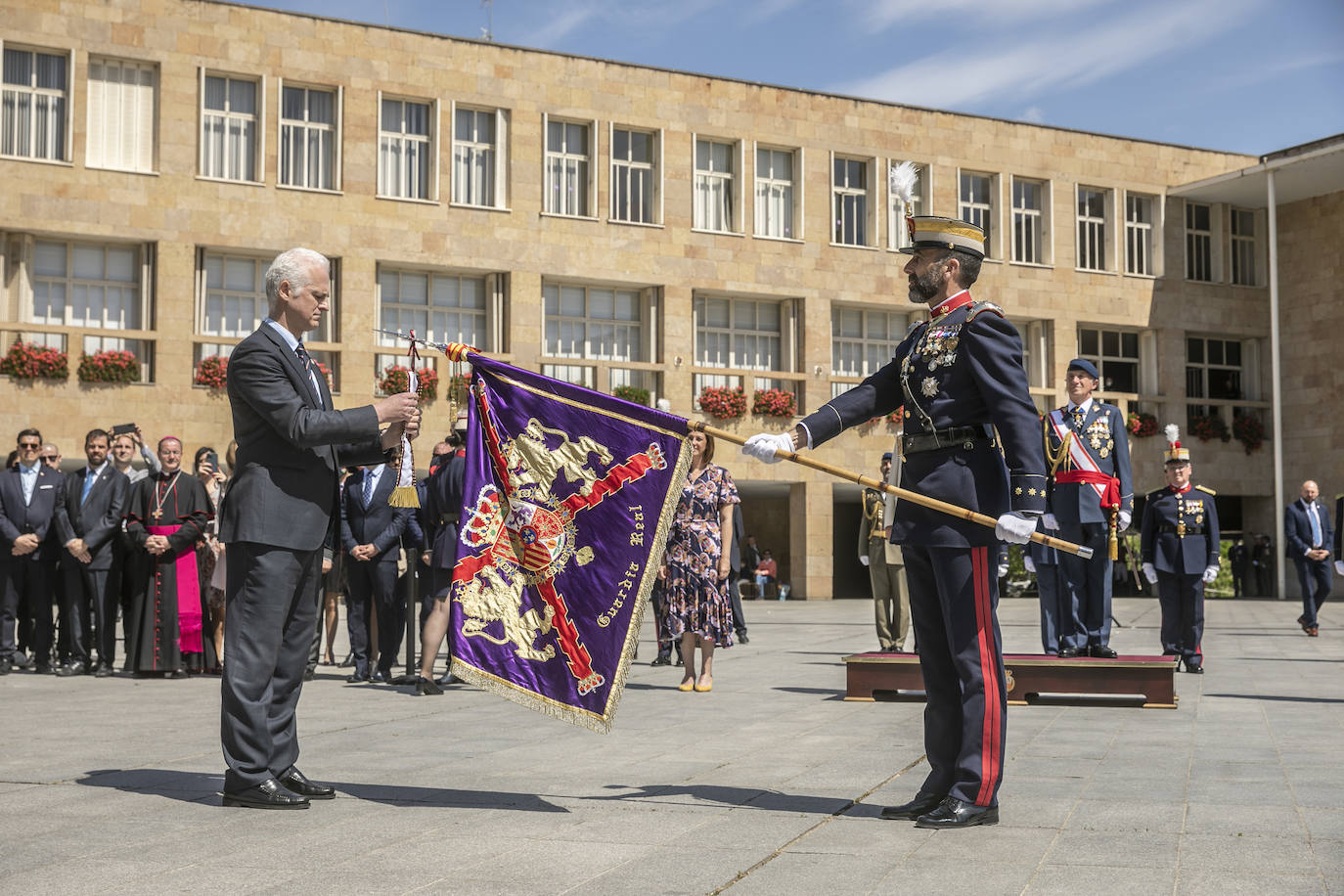 Fotos: 370 personas juran bandera en Logroño