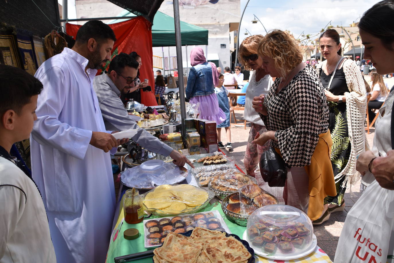 Fotos: La feria intercultural clausura una apetitosa y completa edición de Fungitur