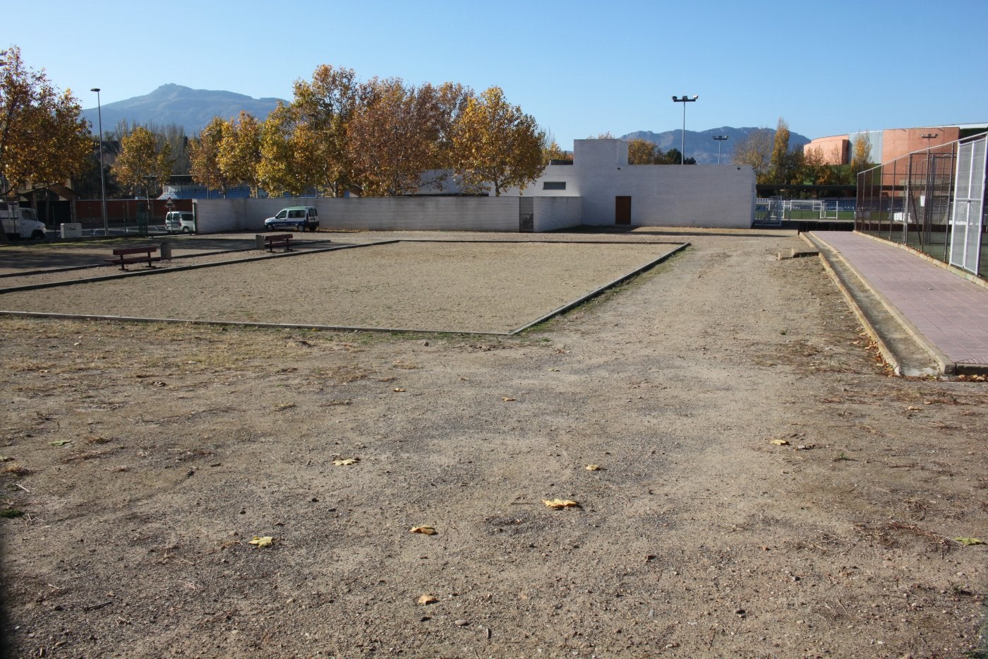 Parcela en la zona deportiva donde se construirá el pabellón. 