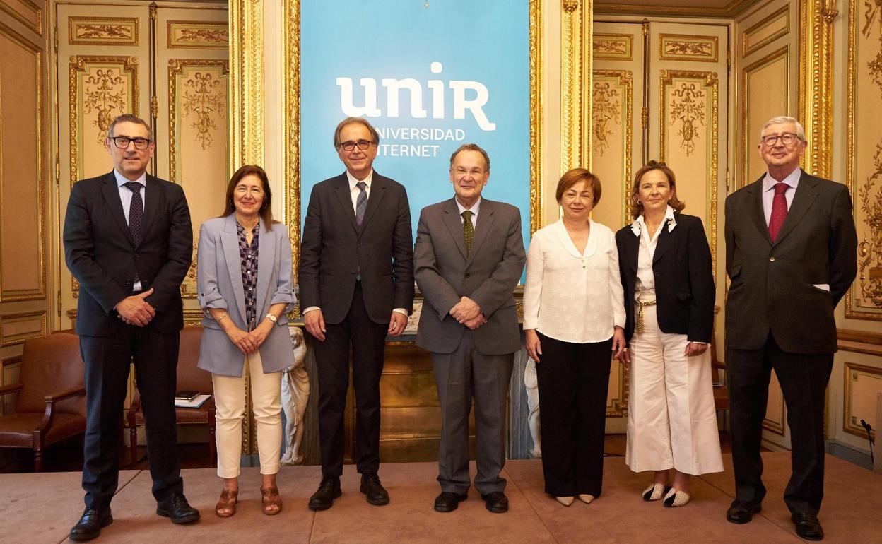 Luján, Mendikoetxea, Subirats, Vázquez, Aguilar, Villegas y Puyol. 