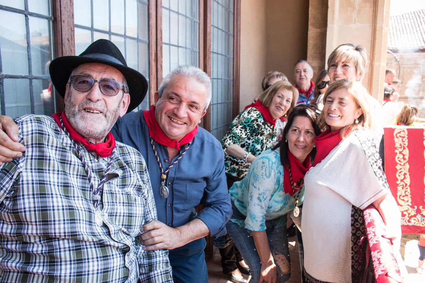 Fotos: Santo Domingo de la Calzada dispara el cohete de sus fiestas del Santo