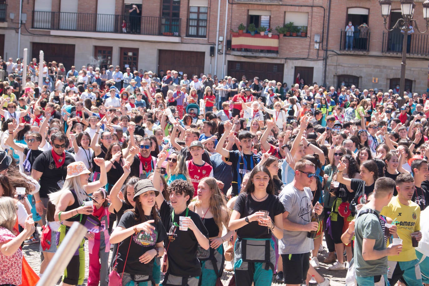 Fotos: Santo Domingo de la Calzada dispara el cohete de sus fiestas del Santo