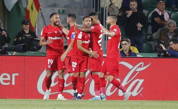 El Atlético rubrica la Champions ante un Elche salvado