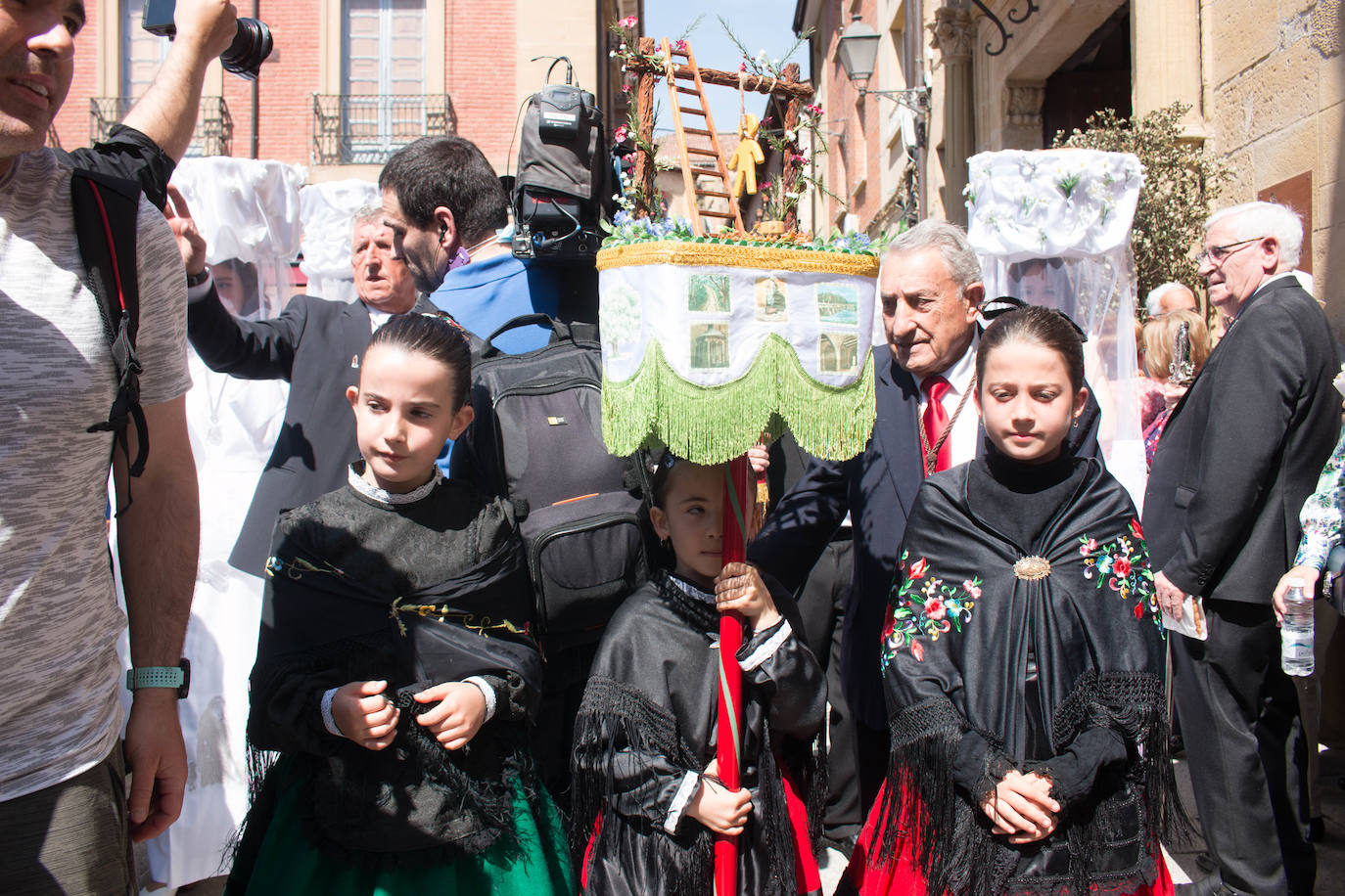 Fotos: Procesión de las doncellas en Santo Domingo de la Calzada