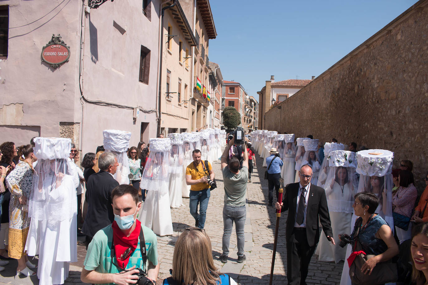 Fotos: Procesión de las doncellas en Santo Domingo de la Calzada