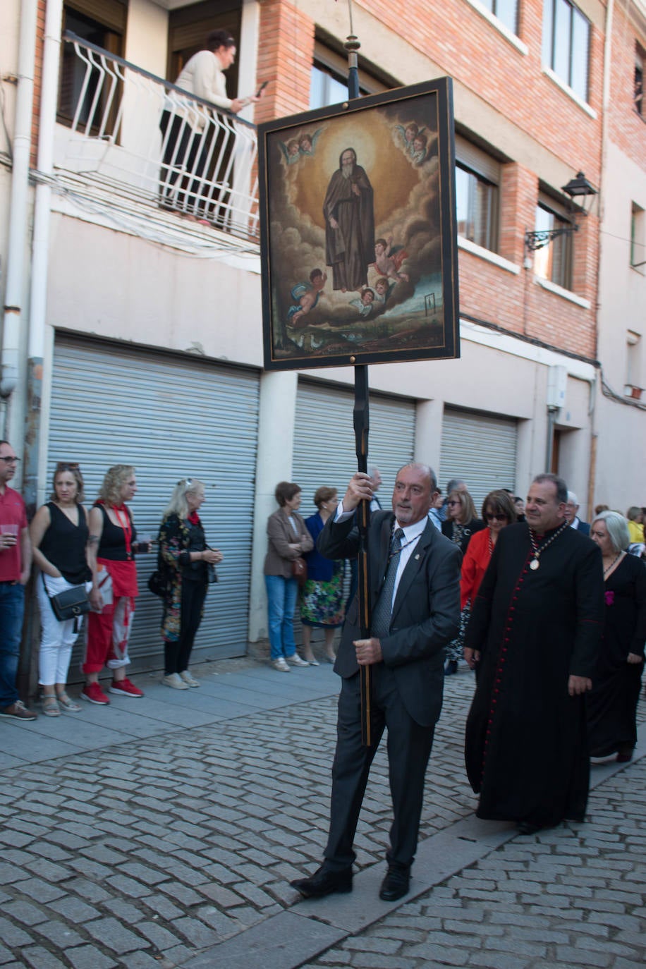 Fotos: Procesiones de Los Ramos y de Las Prioras en Santo Domingo de la Calzada