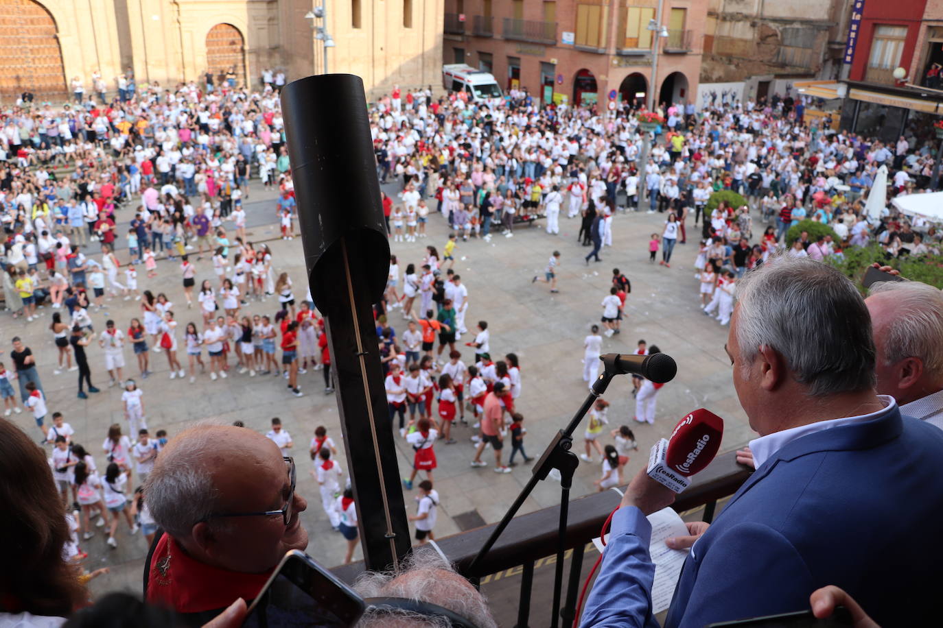 Fotos: Alegría en Alfaro en el arranque de las fiestas de Primavera