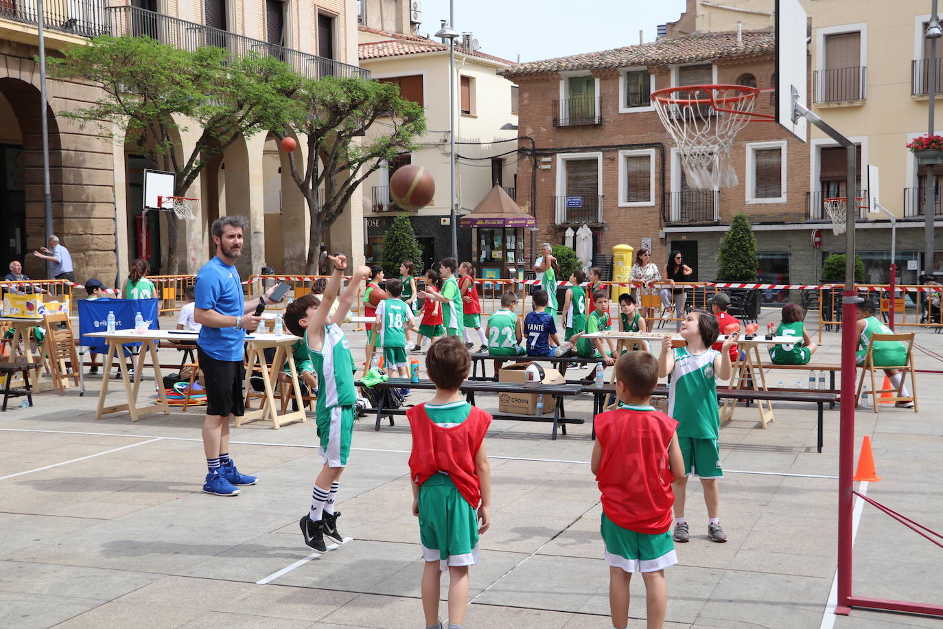 Fotos: Alfaro disfruta se la segunda jornada de las fiestas de Primavera