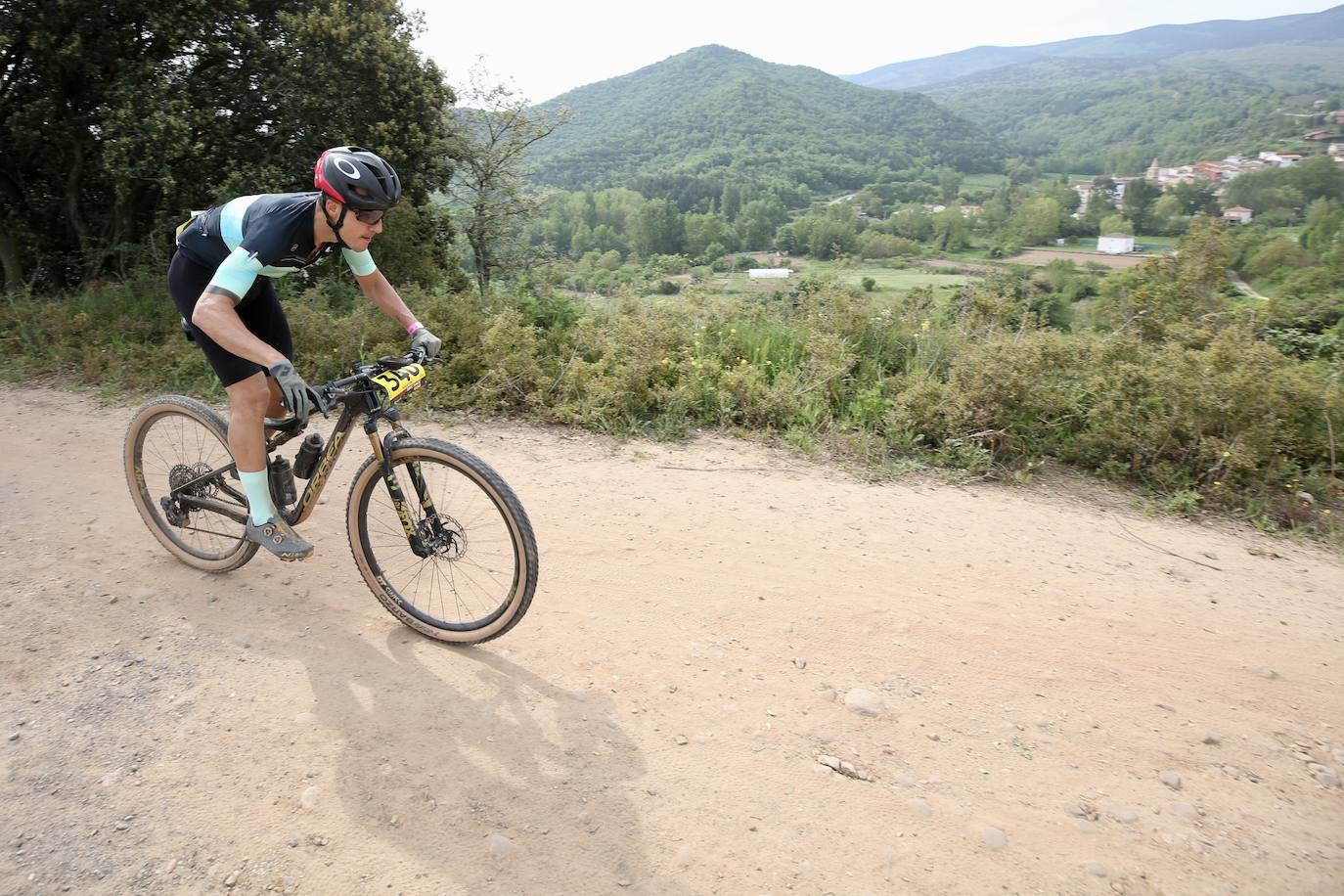 Fotos: Hans Becking gana la segunda etapa de La Rioja Bike Race