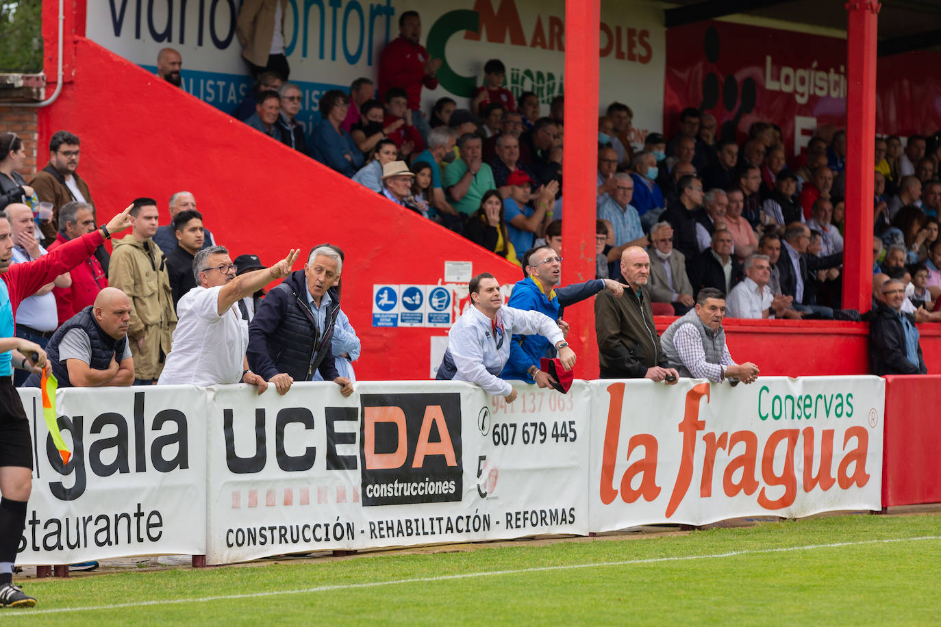 Fotos: El Calahorra cae ante el Rayo Majadahonda