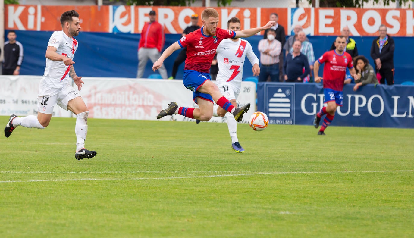 Fotos: El Calahorra cae ante el Rayo Majadahonda