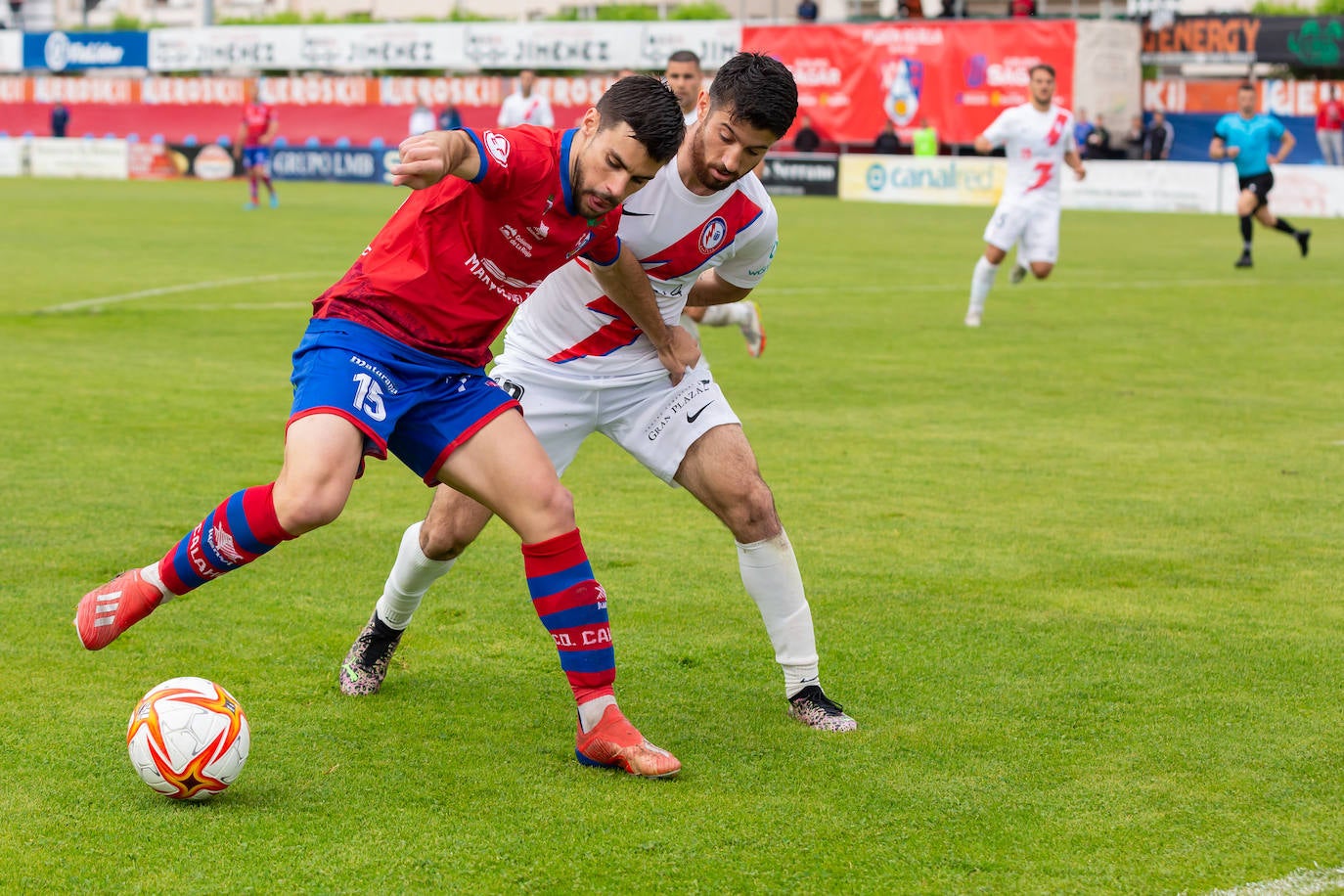 Fotos: El Calahorra cae ante el Rayo Majadahonda